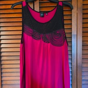 Black Saks Fifth Avenue large pink long tank top